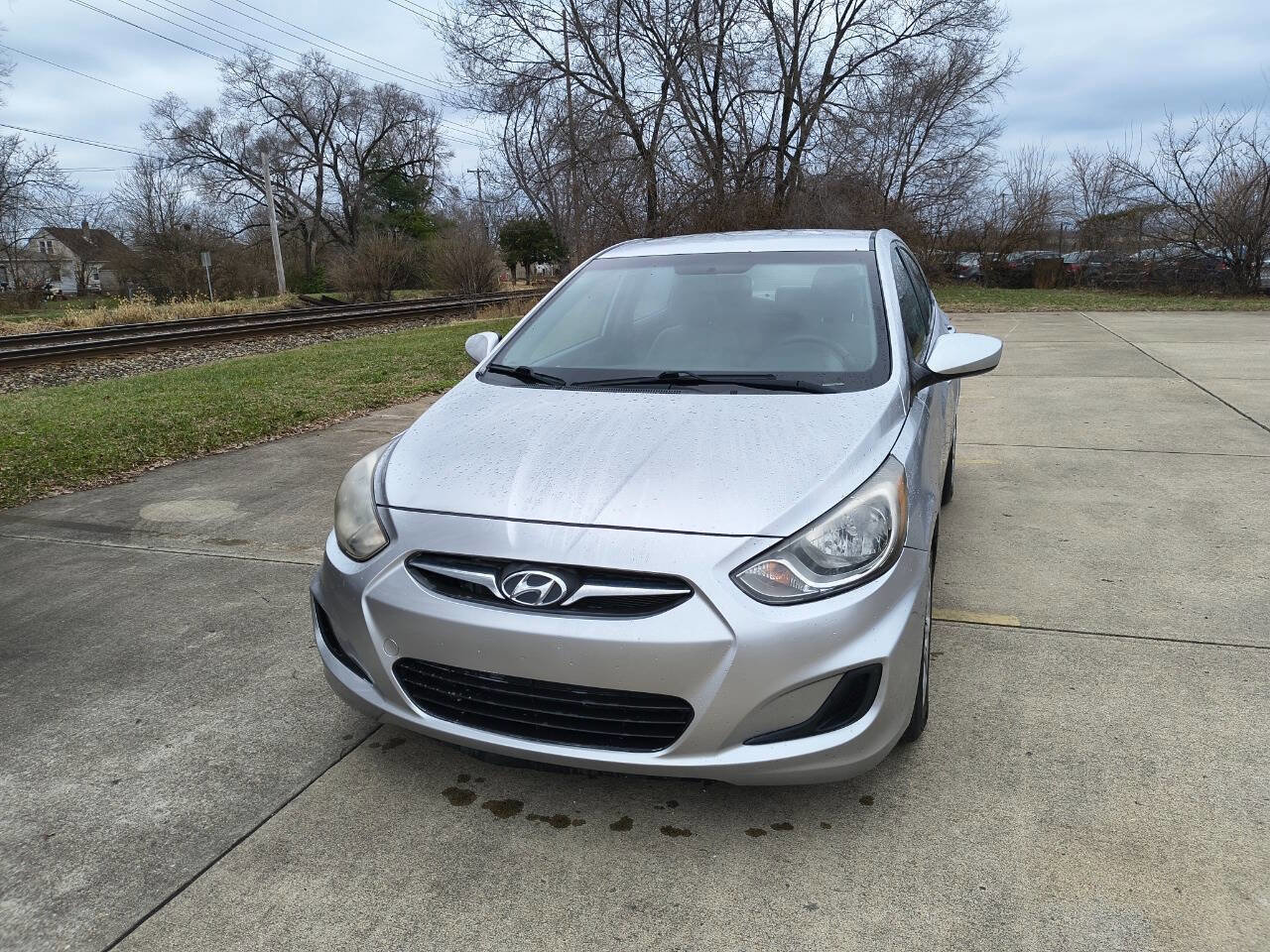 Used 2014 Hyundai Accent GLS image 1