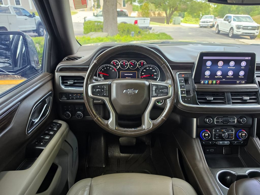 Used 2021 Chevrolet Tahoe Z71 w/ Luxury Package AWD/4WD image 9