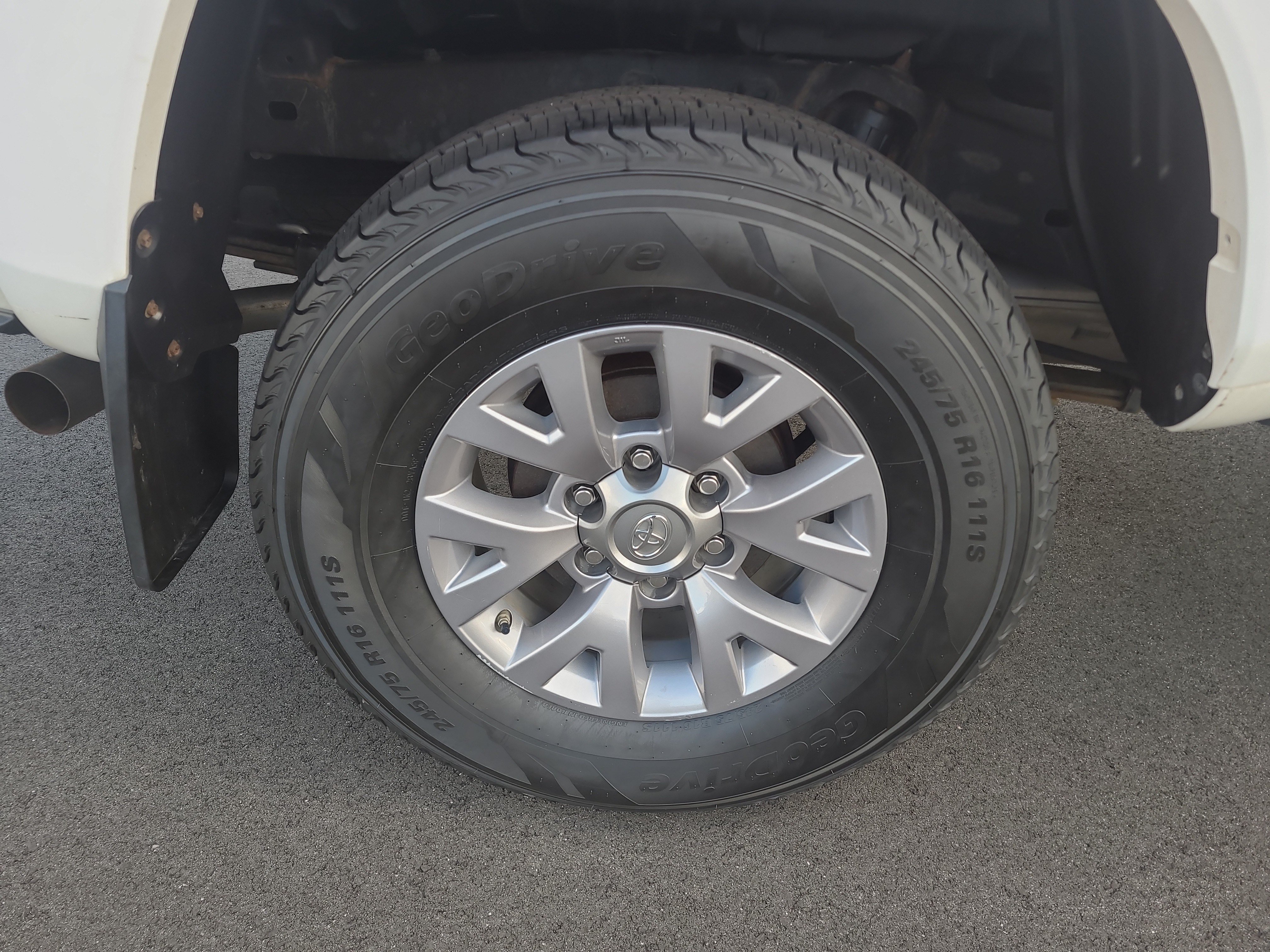Certified 2019 Toyota Tacoma SR5 AWD/4WD image 11