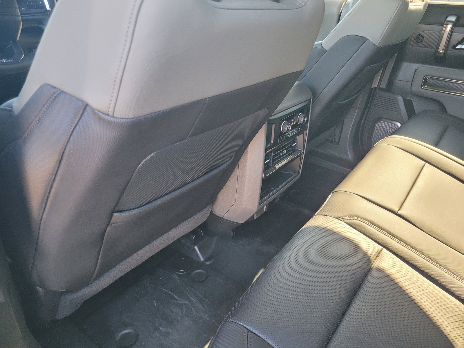 Used 2024 GMC Hummer EV 2X w/ Extreme Off-Road Package AWD/4WD image 11