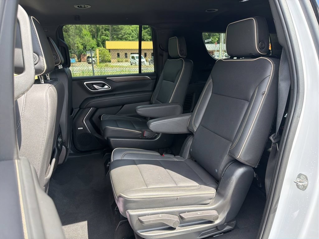 Used 2023 Chevrolet Suburban Premier AWD/4WD image 19