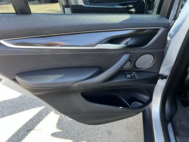 Used 2018 BMW X5 xDrive35i w/ M Sport Package AWD/4WD image 23