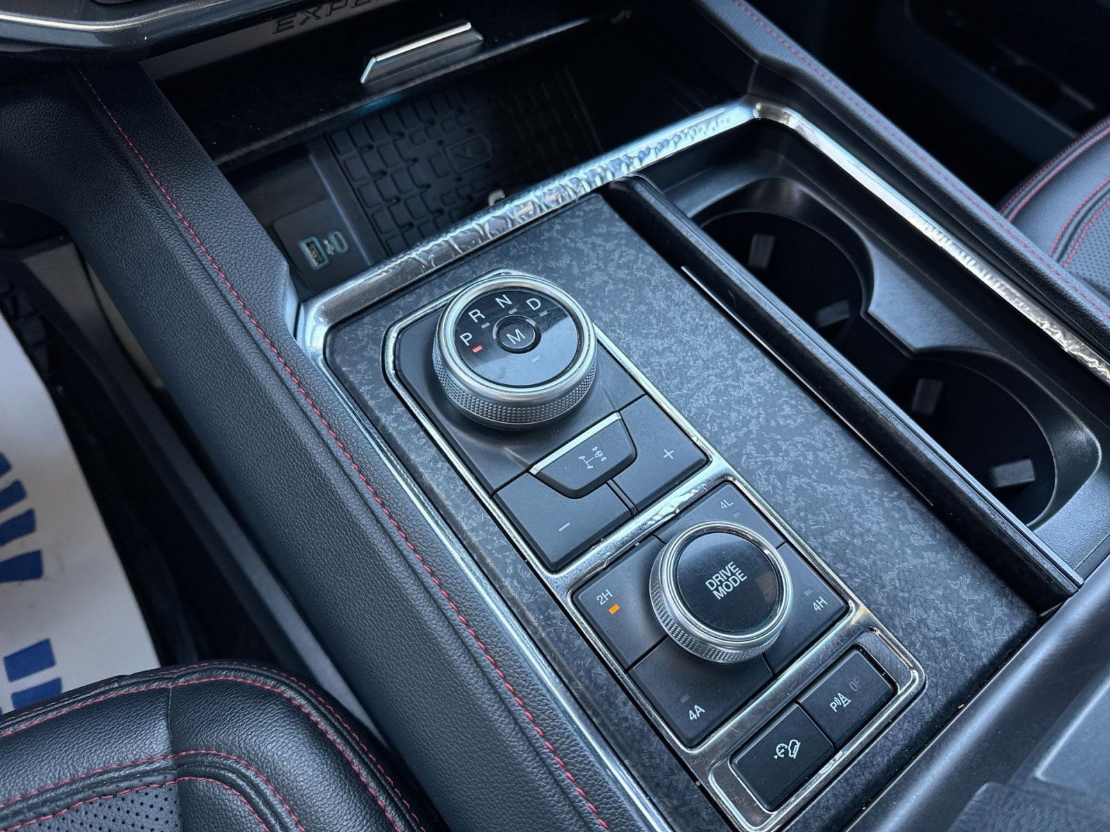 Used 2023 Ford Expedition Limited image 22