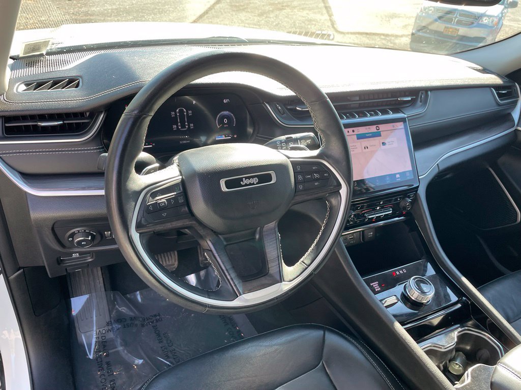 Used 2022 Jeep Grand Cherokee L Limited AWD/4WD image 18