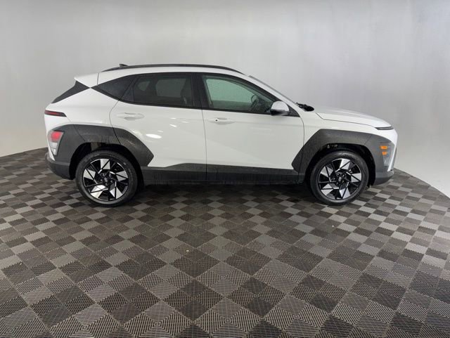 Used 2025 Hyundai Kona SEL FWD image 5