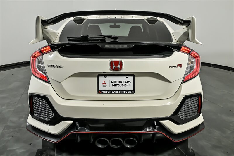 Used 2019 Honda Civic Type R image 8