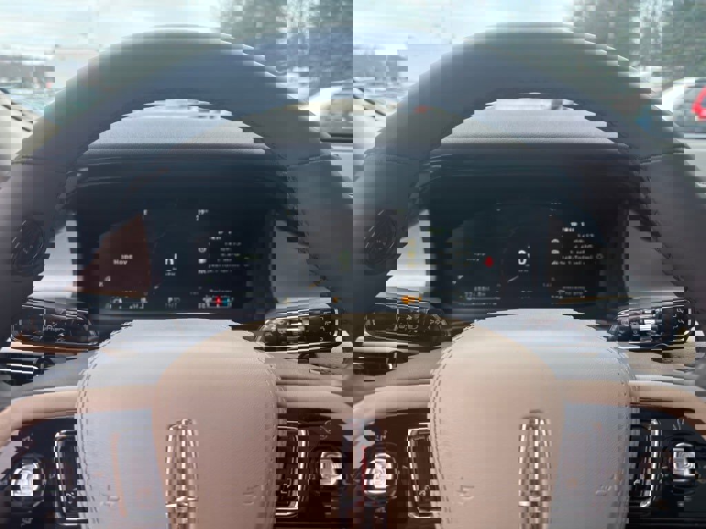 Used 2023 Lincoln Aviator AWD w/ Premium Package image 19