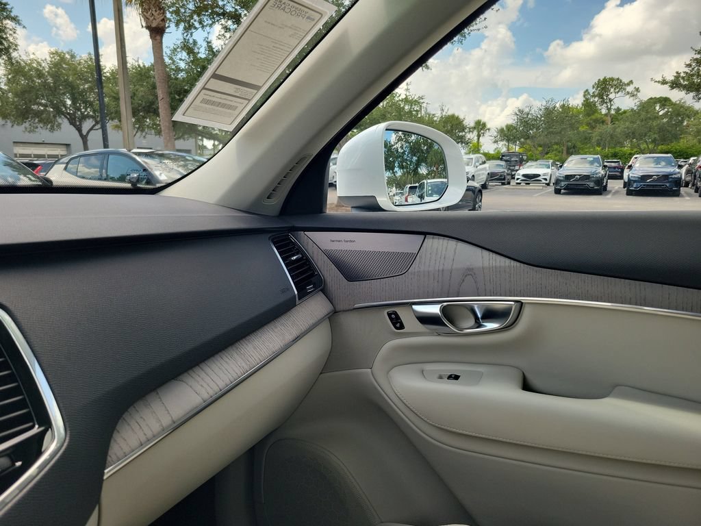 Certified 2024 Volvo XC90 T8 Plus w/ Protection Package AWD/4WD image 30