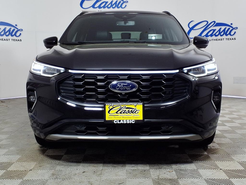 Used 2023 Ford Escape ST-Line Elite w/ Premium Technology Package image 3