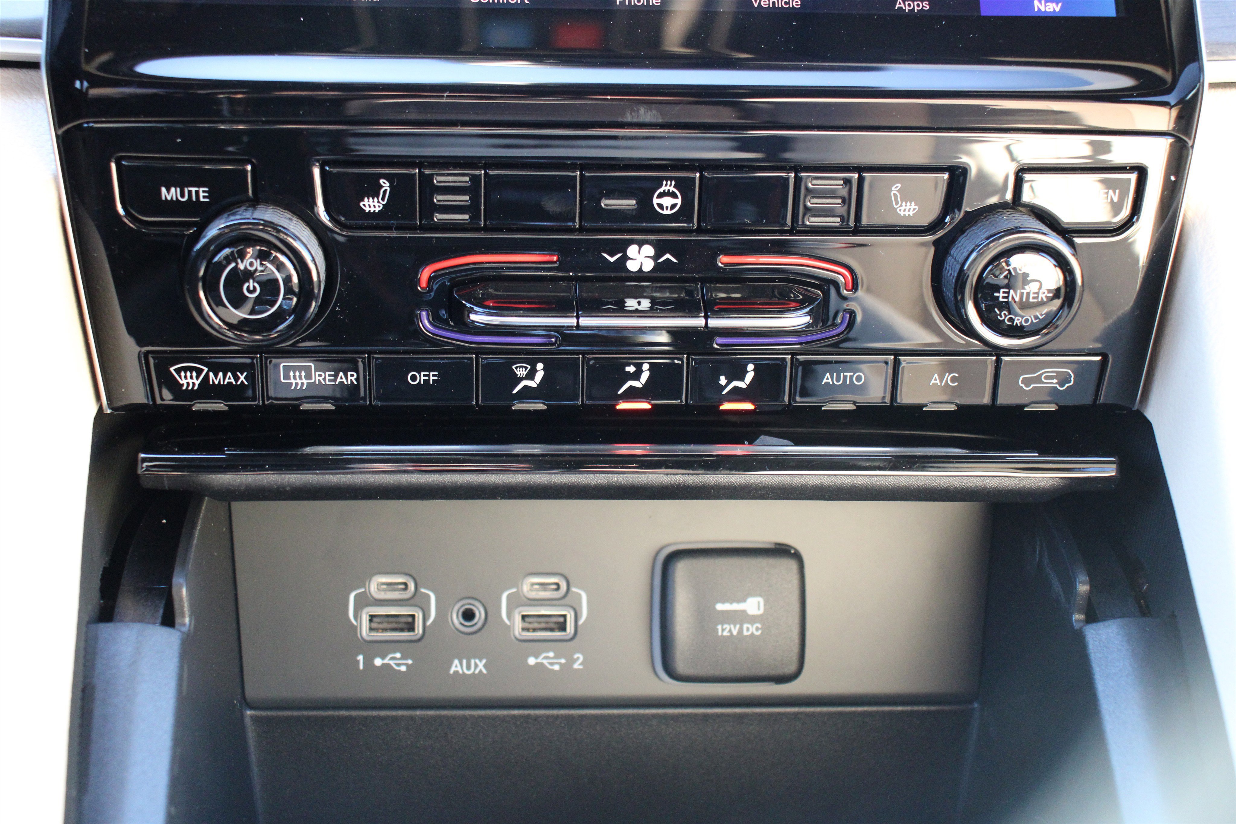 New 2025 Jeep Grand Cherokee Limited w/ Black Appearance Package image 21