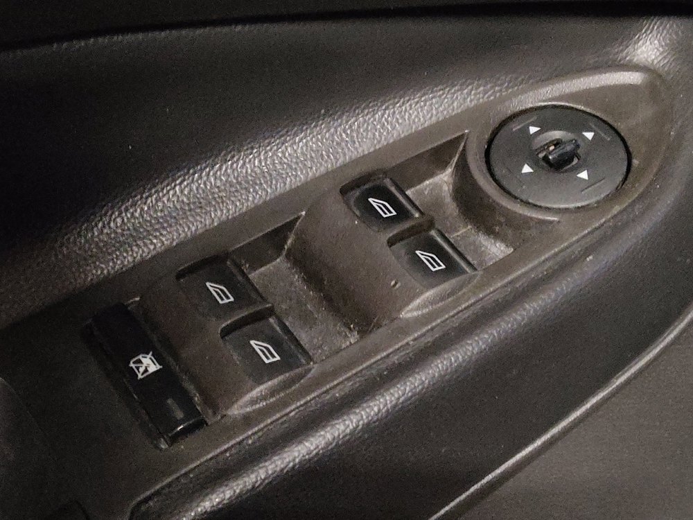 Used 2019 Ford Escape S image 27