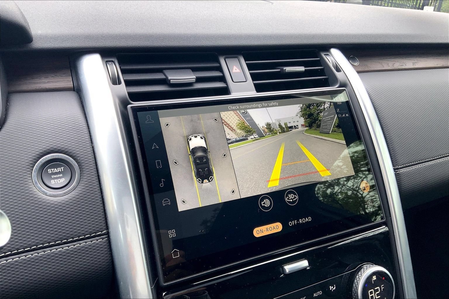 Certified 2025 Land Rover Discovery Dynamic SE AWD/4WD image 26