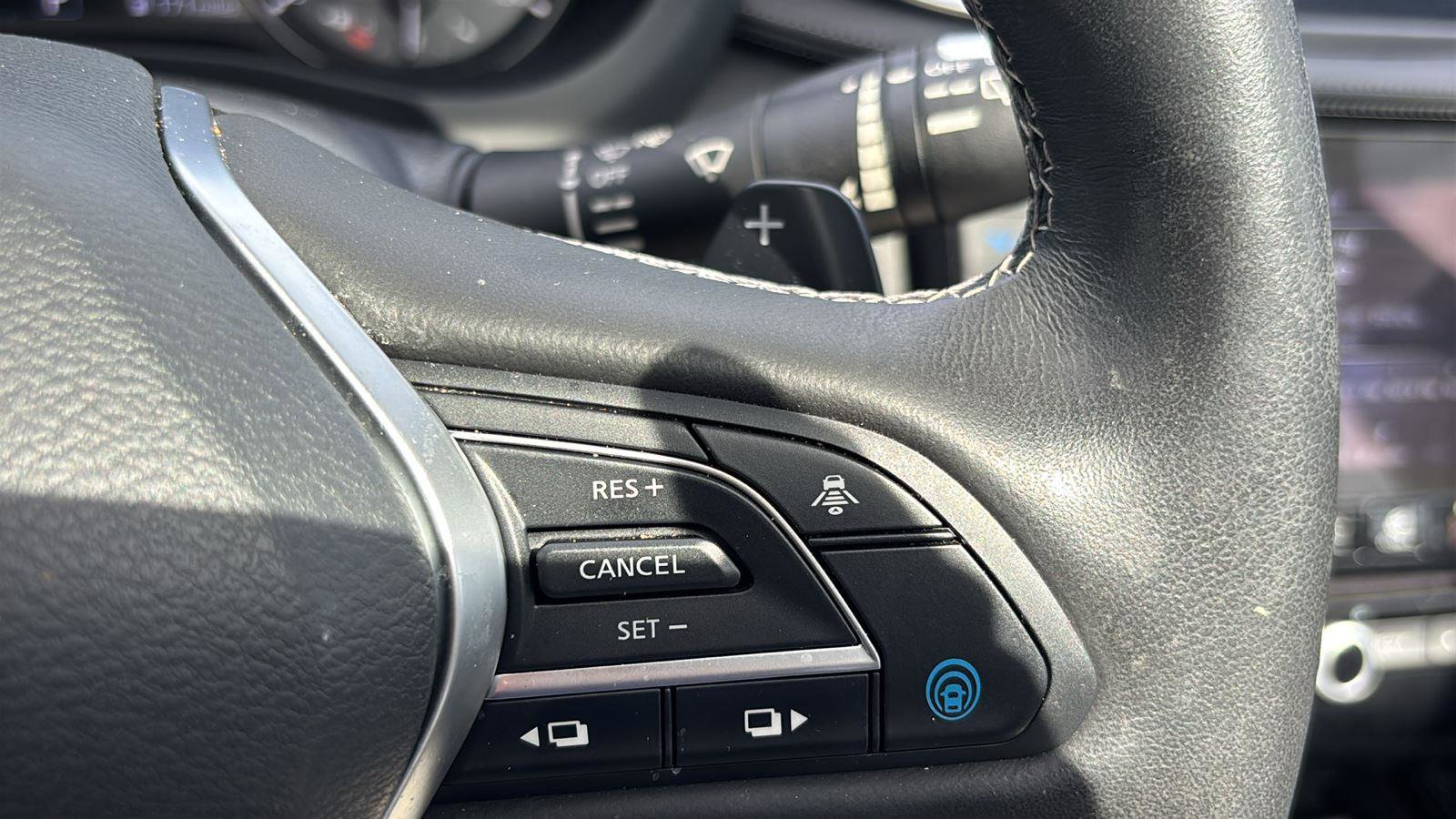 Used 2025 INFINITI QX50 Sport image 29