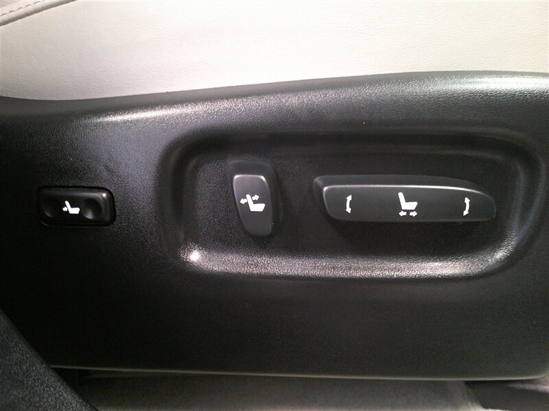 Used 2015 Lexus RX 450h AWD image 35