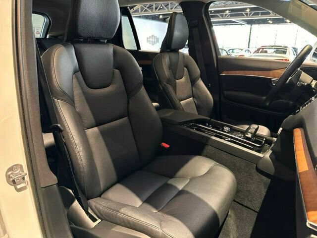 Used 2023 Volvo XC90 B6 Plus w/ Protection Package Premier AWD/4WD image 28