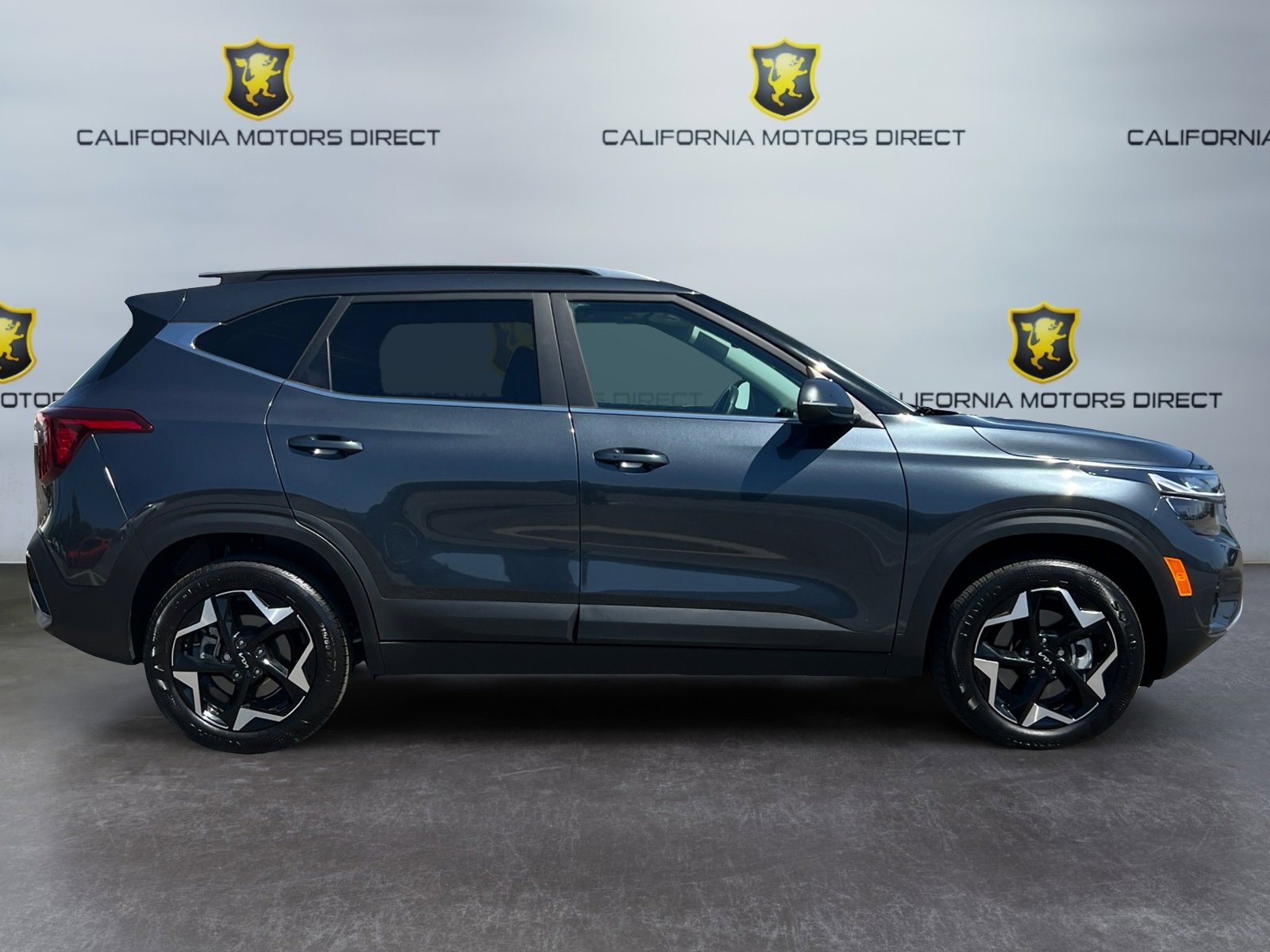 Used 2024 Kia Seltos EX image 6