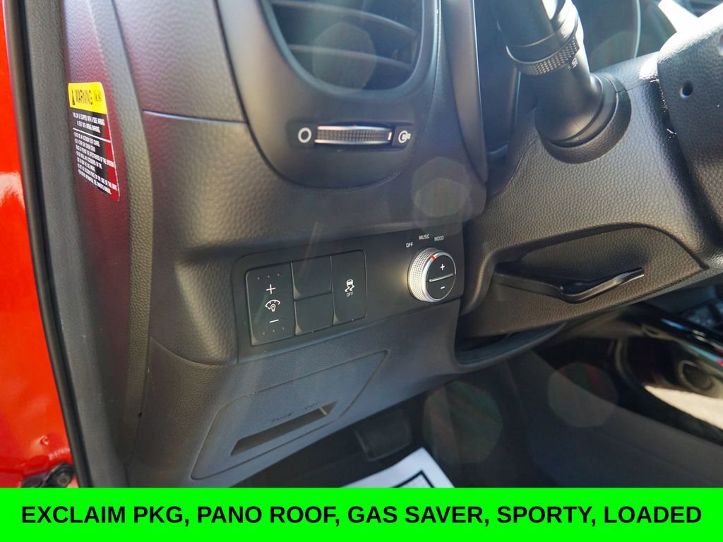 Used 2015 Kia Soul ! w/ Sun & Sound Package FWD image 15
