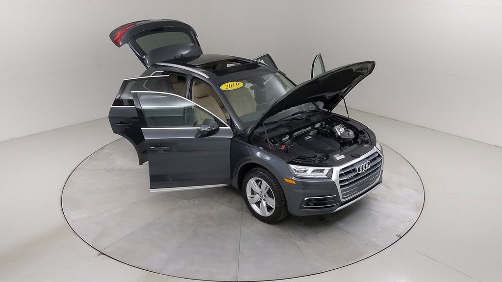 Used 2019 Audi Q5 Prestige w/ Prestige Package image 45