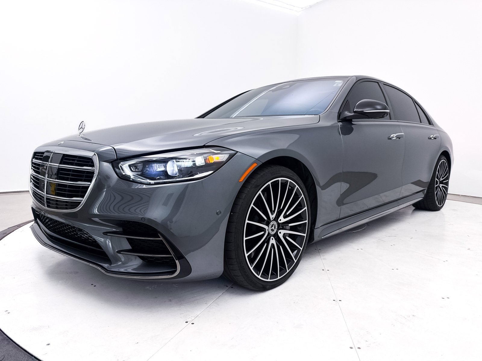 Used 2023 Mercedes-Benz S 500 4MATIC w/ AMG Line image 14