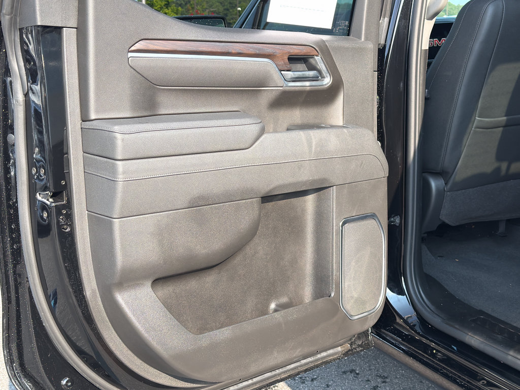 Used 2026 GMC Sierra 1500 SLT AWD/4WD image 31