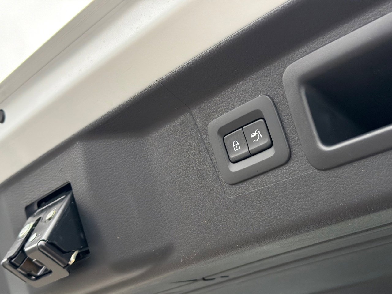 New 2026 MAZDA CX-50 AWD 2.5 Hybrid w/ Weather Package image 9