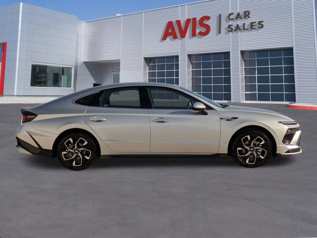 Used 2025 Hyundai Sonata SEL FWD image 5