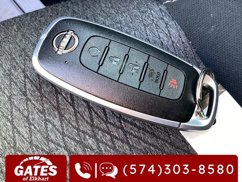 Used 2024 Nissan Rogue SV image 28