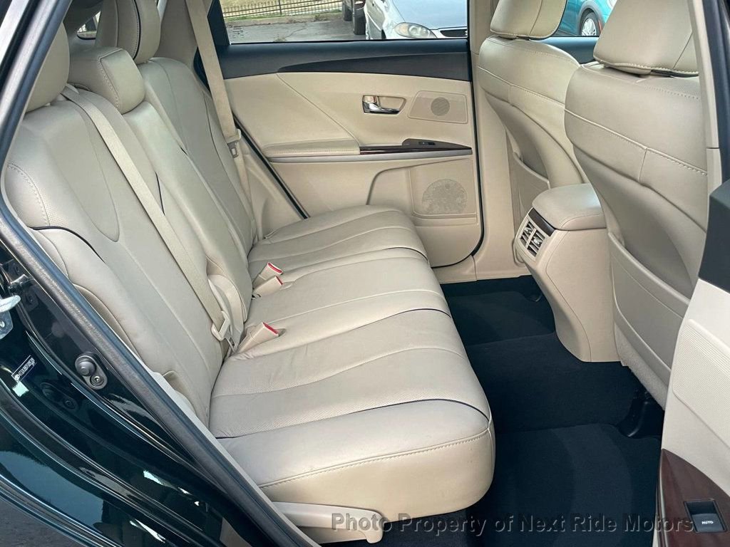 Used 2015 Toyota Venza XLE w/ XLE Premium Package image 10