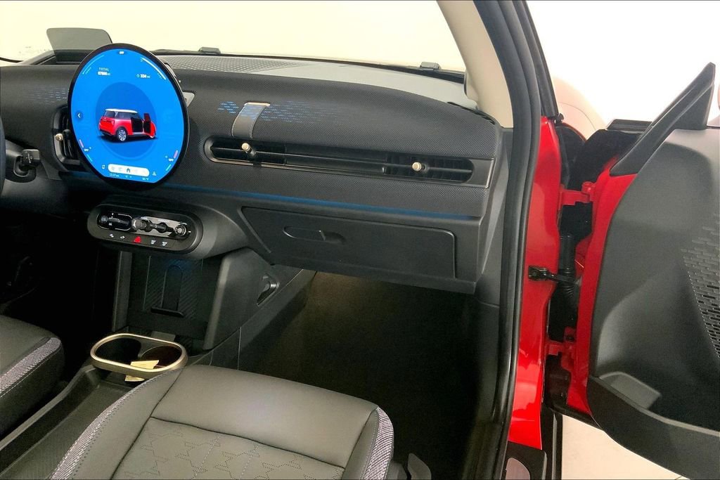 Certified 2025 MINI Cooper S image 23