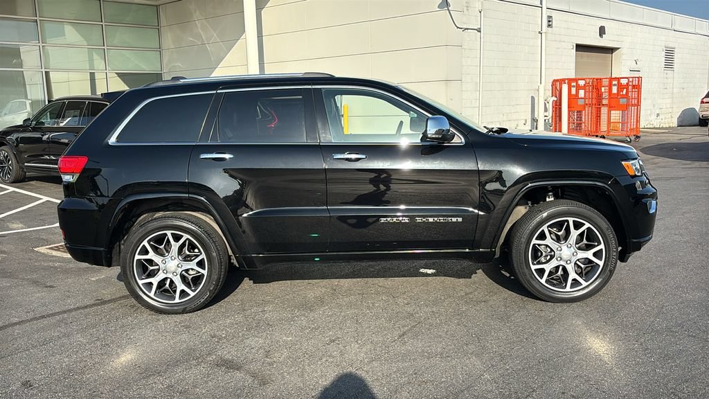 Used 2020 Jeep Grand Cherokee Overland AWD/4WD image 29