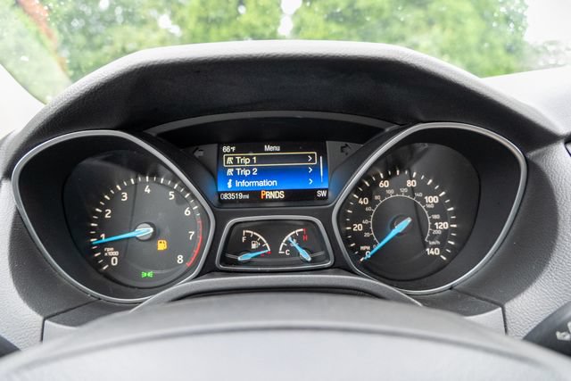 Used 2017 Ford Focus Titanium FWD image 21