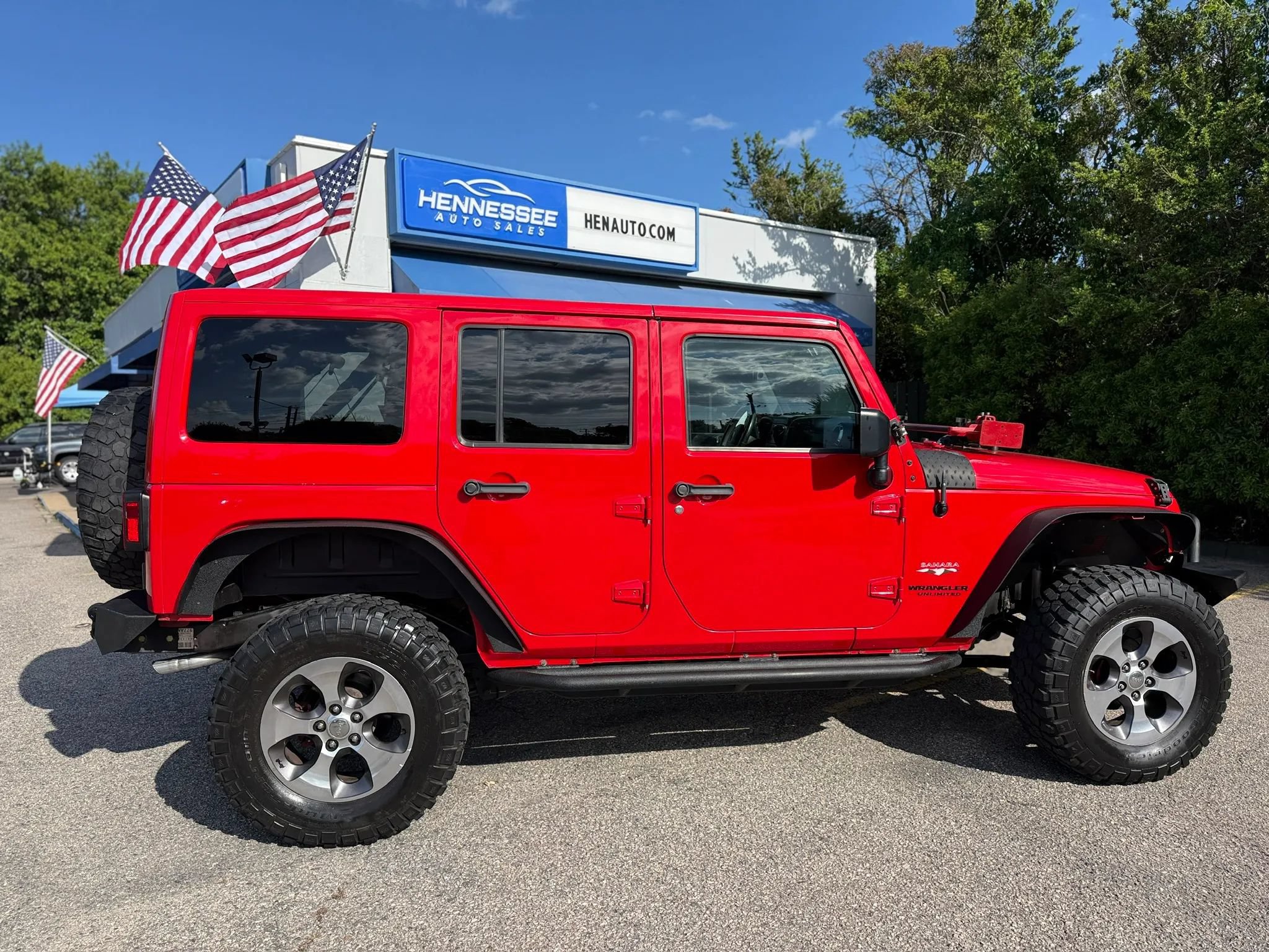 Used 2016 Jeep Wrangler Unlimited Sahara w/ Connectivity Group AWD/4WD image 20