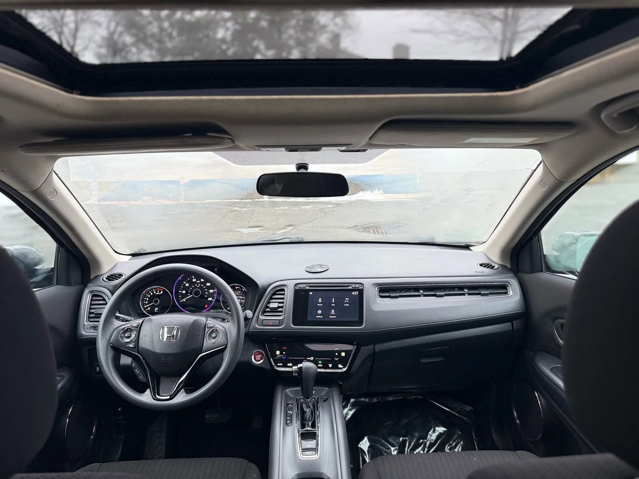 Used 2017 Honda HR-V EX image 28