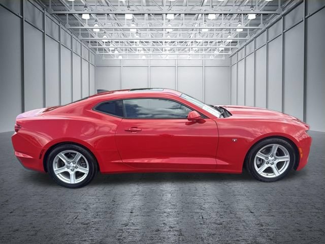 Used 2022 Chevrolet Camaro LT RWD image 6