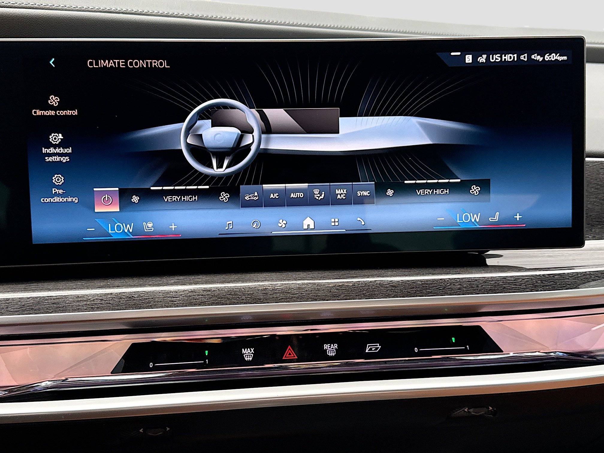 New 2026 BMW 740i xDrive w/ Premium Package image 34