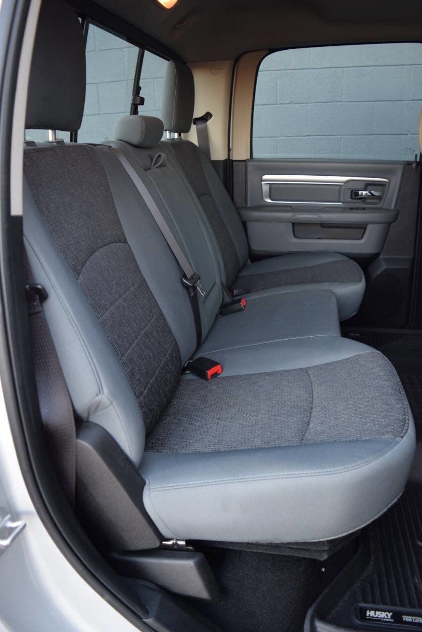 Used 2019 RAM 1500 Classic SLT w/ Luxury Group image 51