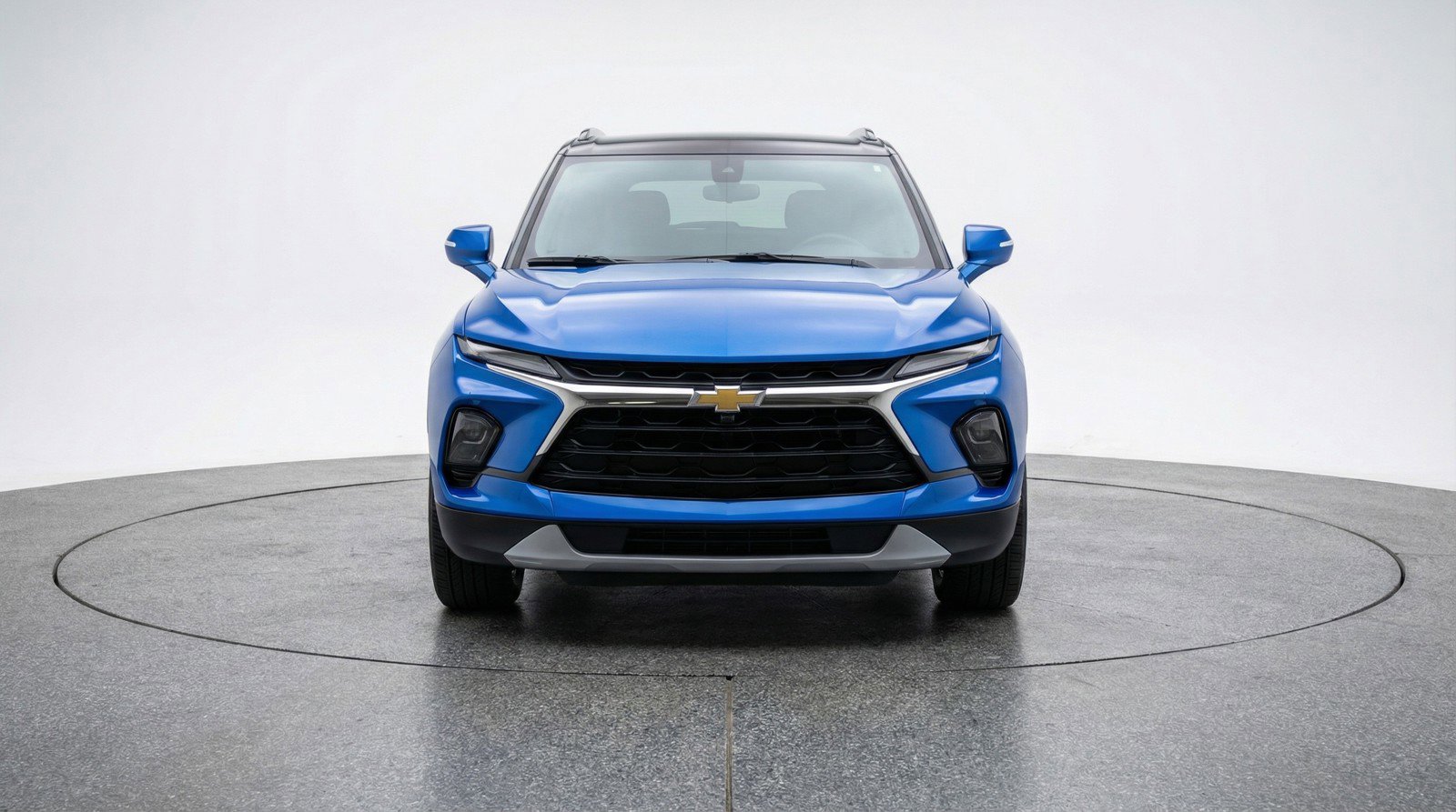 Used 2025 Chevrolet Blazer LT image 2