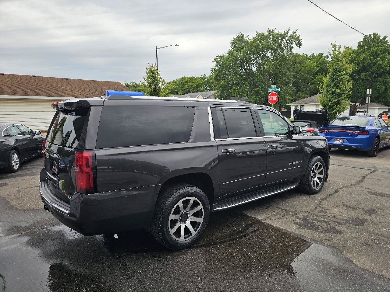 Used 2017 Chevrolet Suburban Premier AWD/4WD image 12