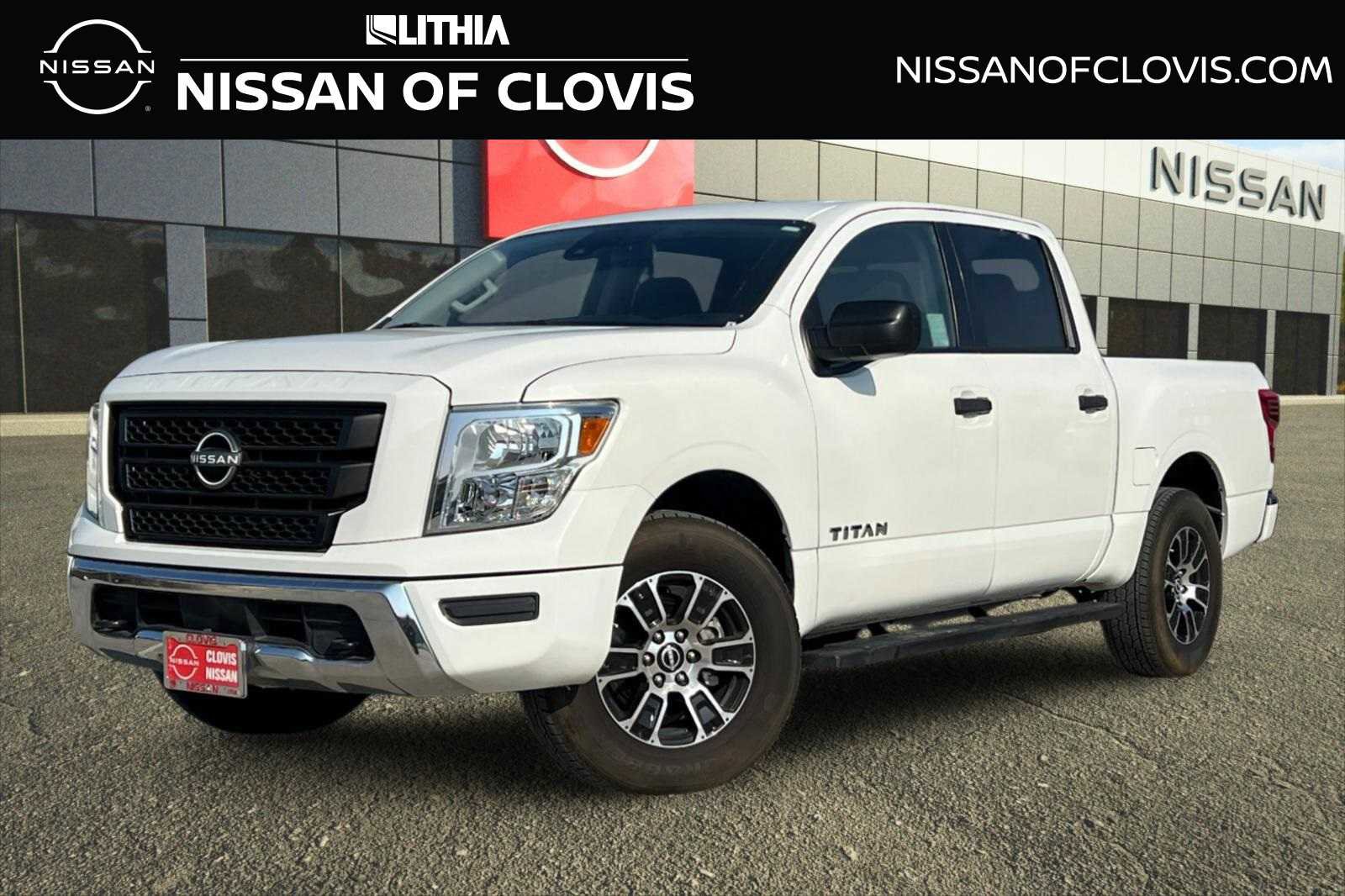 Used 2023 Nissan Titan SV image 1