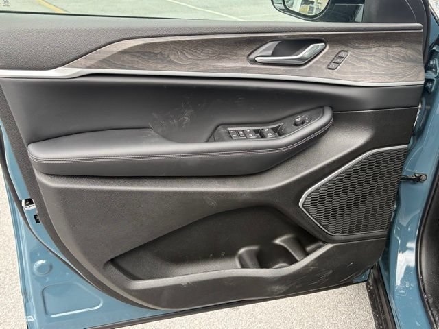 New 2026 Jeep Grand Cherokee Limited AWD/4WD image 12