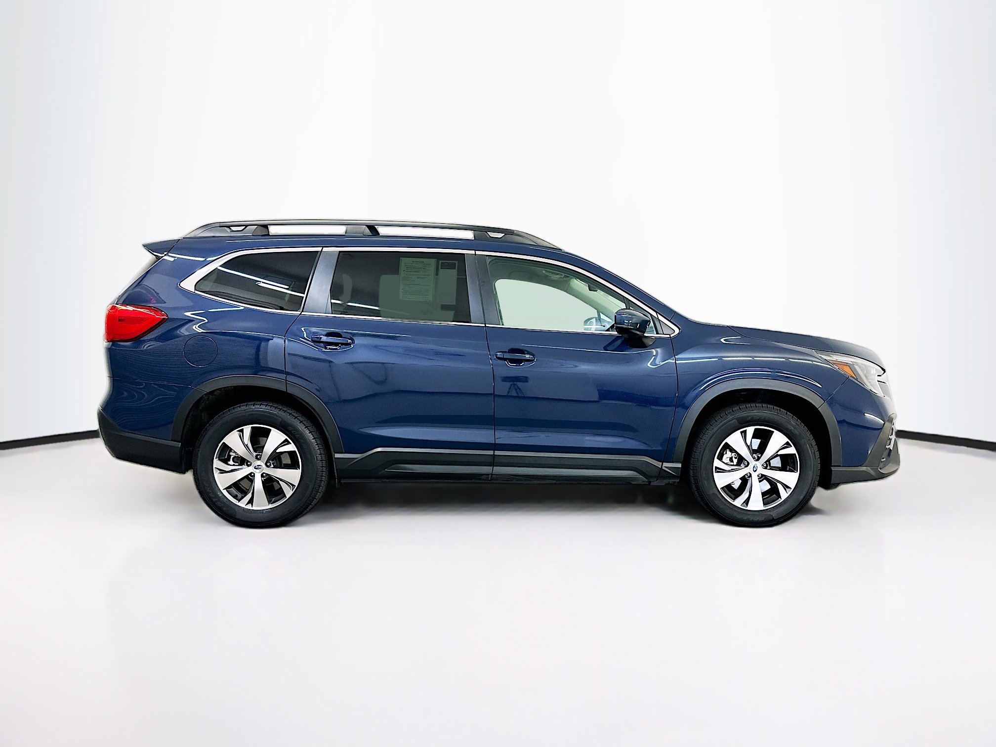 Used 2025 Subaru Ascent Premium image 10