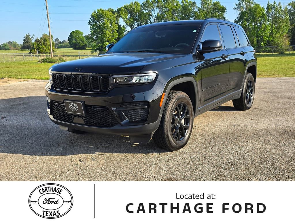 Used 2025 Jeep Grand Cherokee Altitude image 1