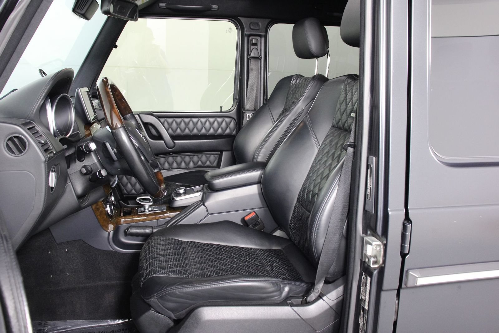 Used 2015 Mercedes-Benz G 63 AMG 4MATIC image 31