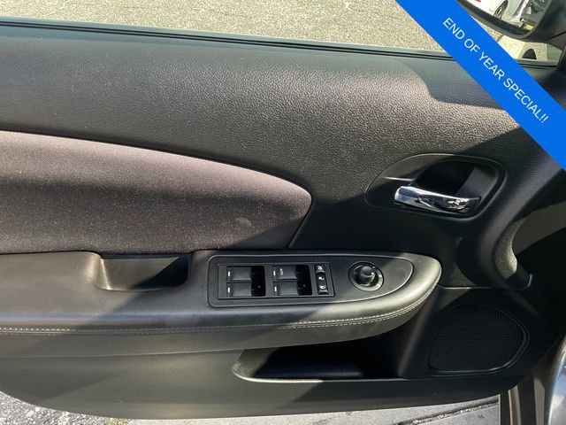 Used 2012 Chrysler 200 Touring image 12