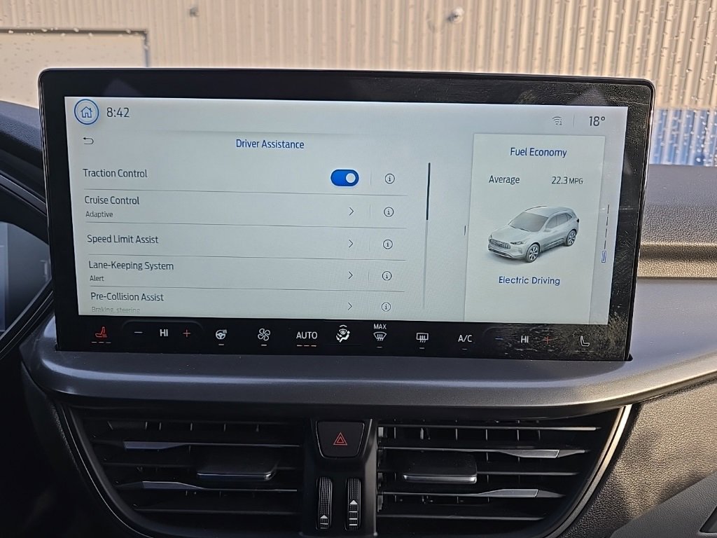 Used 2023 Ford Escape SE image 25