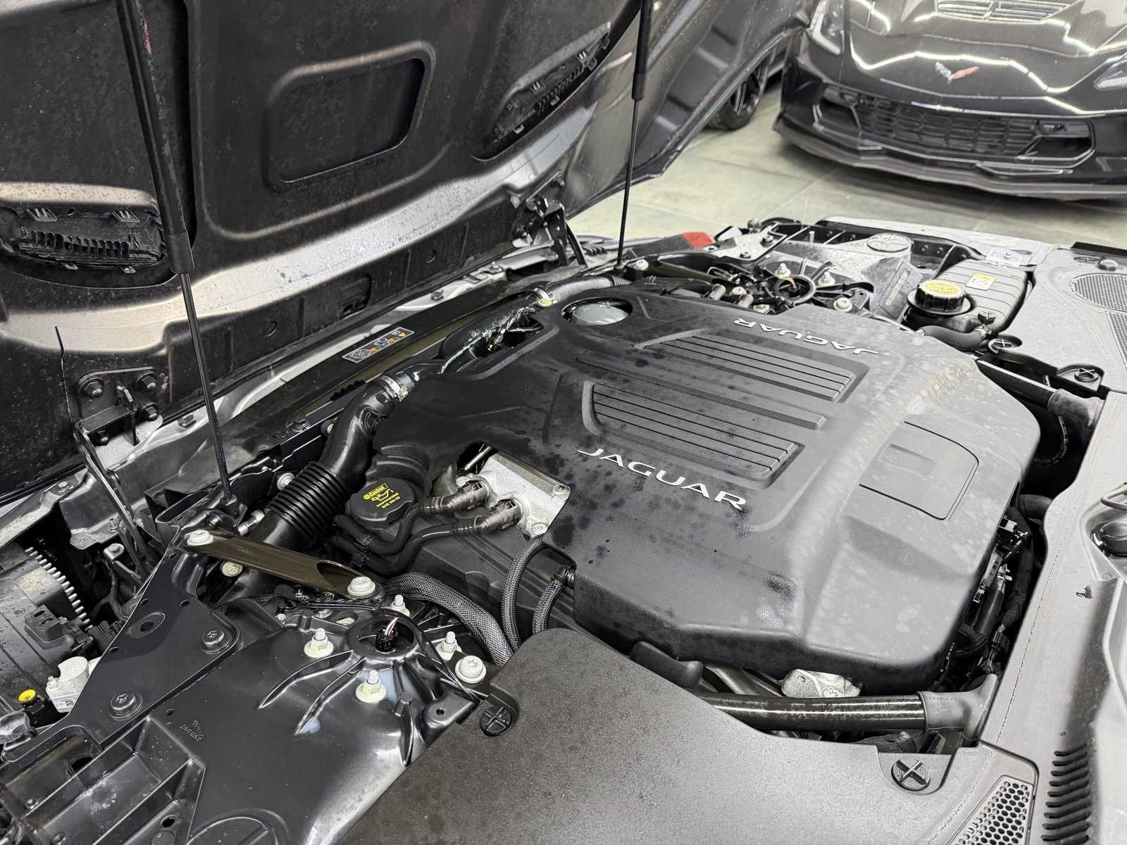 Used 2023 Jaguar F-TYPE R-Dynamic image 25