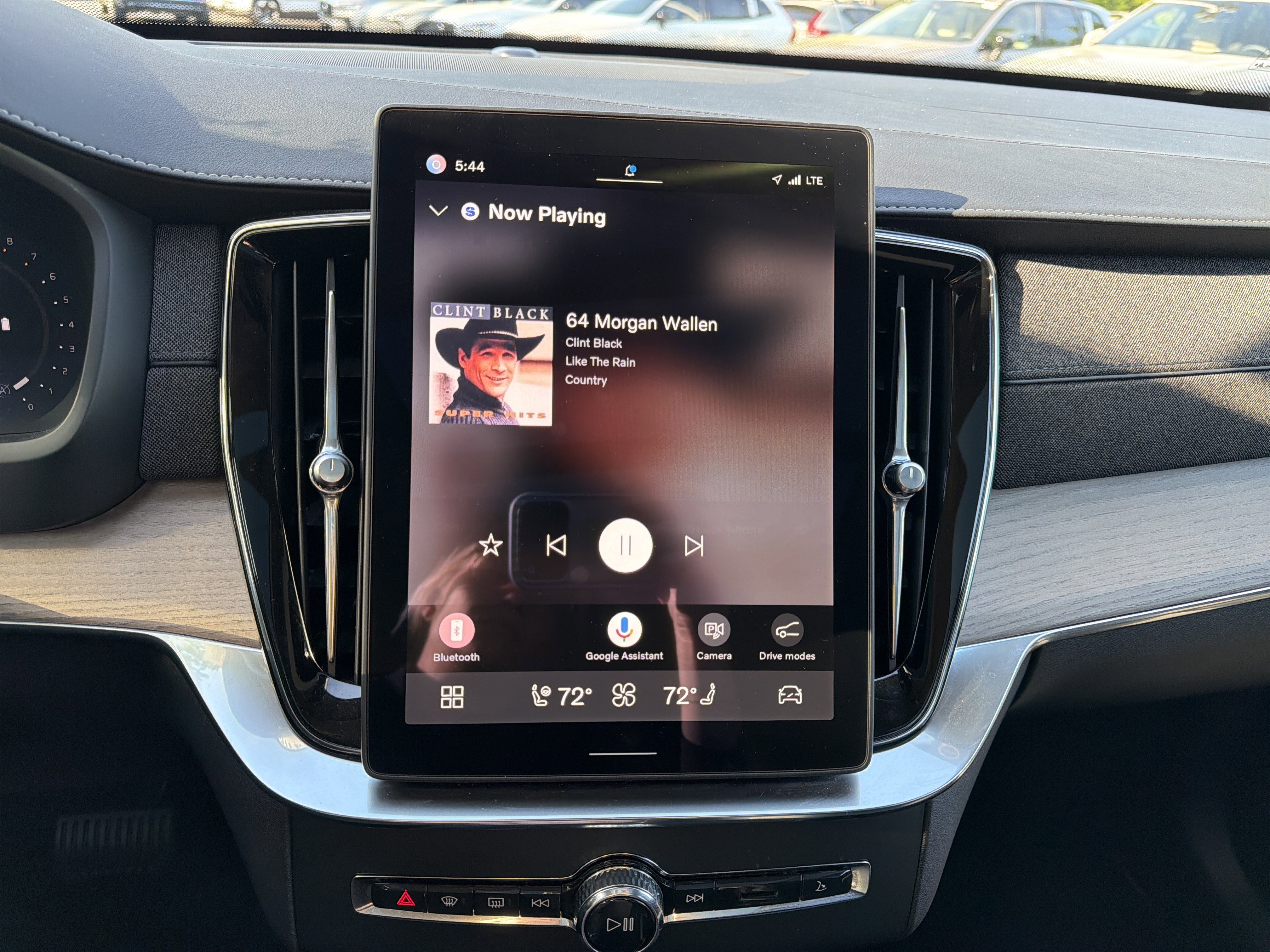 Certified 2025 Volvo XC90 B5 Plus AWD/4WD image 23