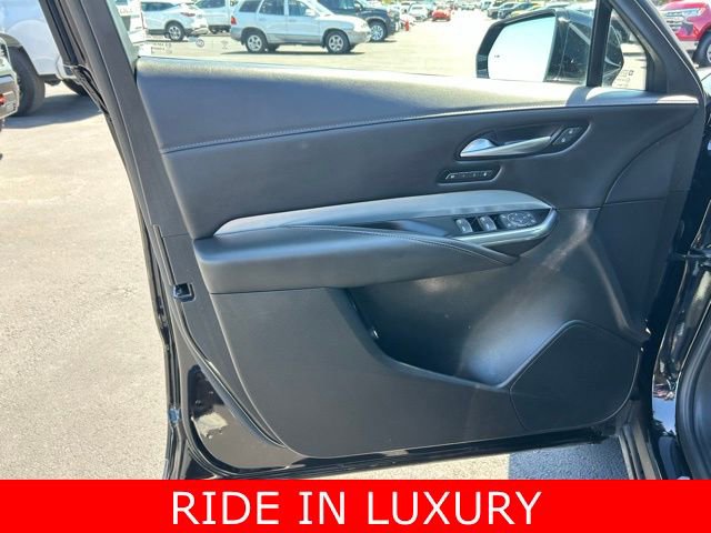 Used 2023 Cadillac XT4 Premium Luxury image 12