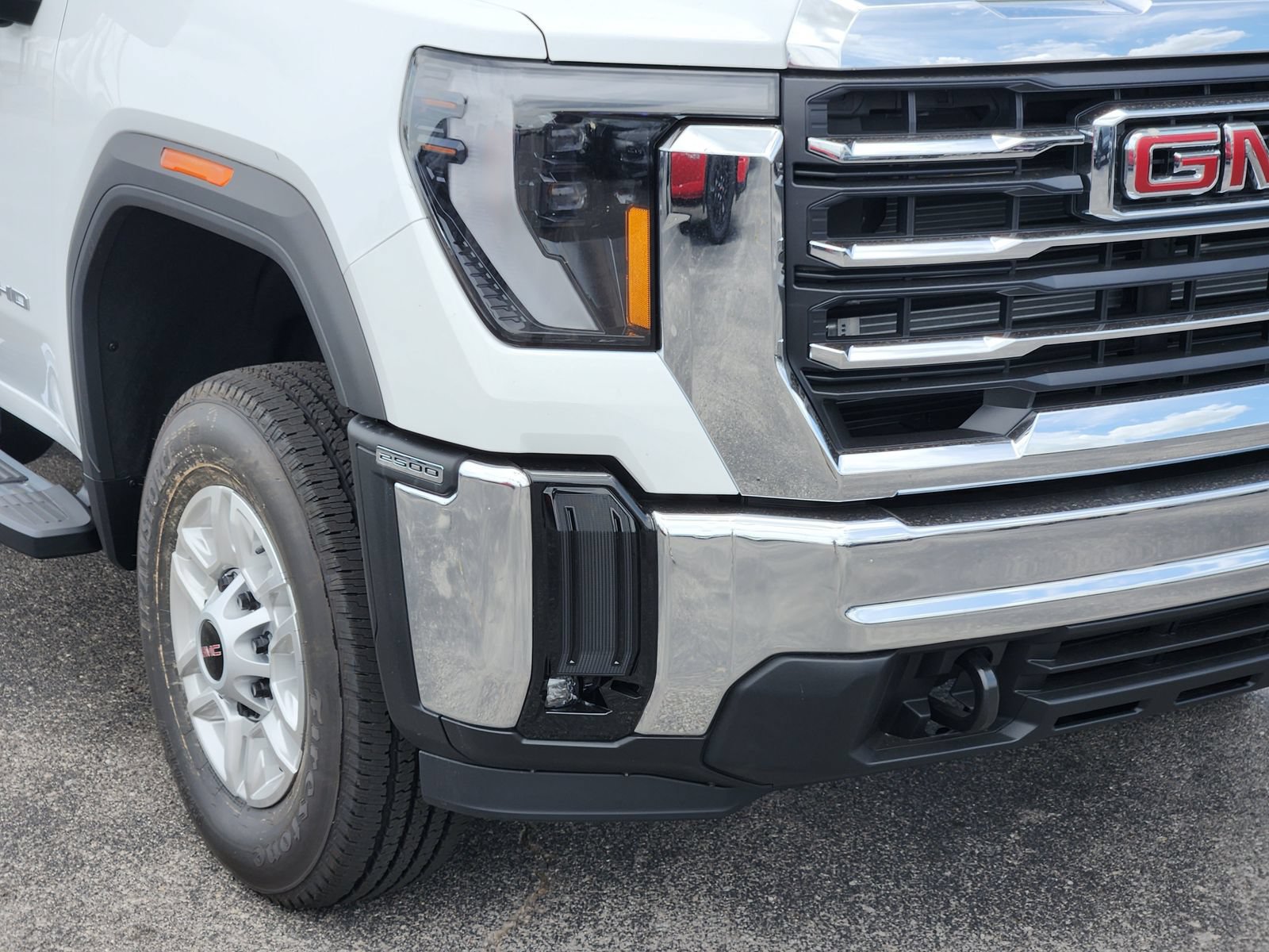 New 2026 GMC Sierra 2500 SLE w/ SLE Convenience Package AWD/4WD image 10