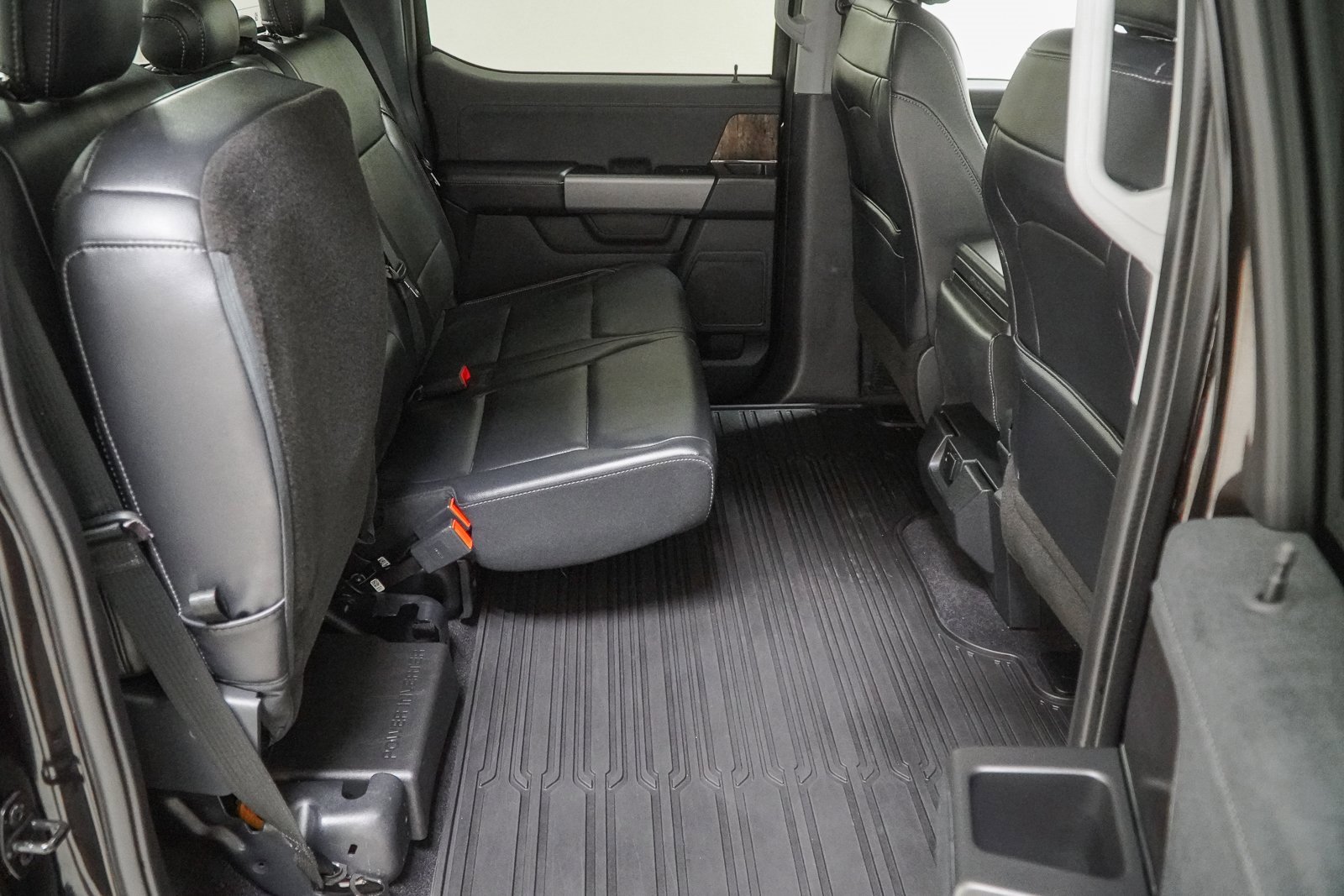 Used 2021 Ford F150 Lariat w/ Max Trailer Tow Package image 49